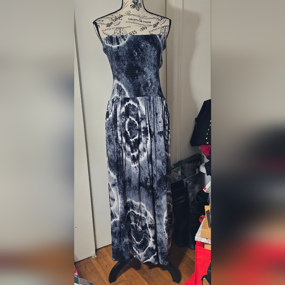Julia tie dye tube maxi dress